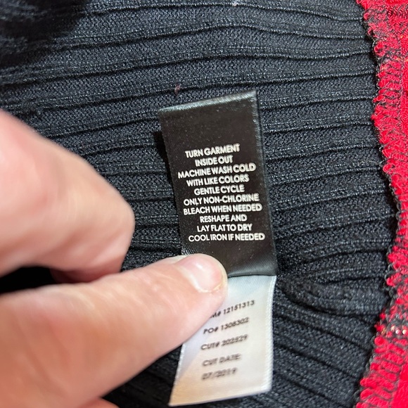 Torrid Black & Red Christmas Sweater 2X - Picture 8 of 8